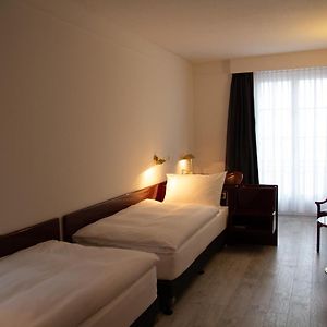 Zimmer mit zwei Einzelbetten
